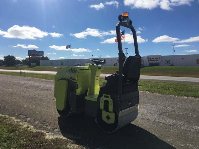 1ton CE EPA Vibrating Road Compactor Used for Asphalt Cement Soil Ground with Gasoline and Diesel Engine