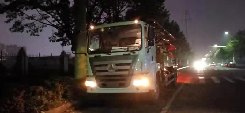 Truck-Mounted Concrete Pump 30m Concrete Pump Truck for Sale (SYM5180THBES 30C-8)