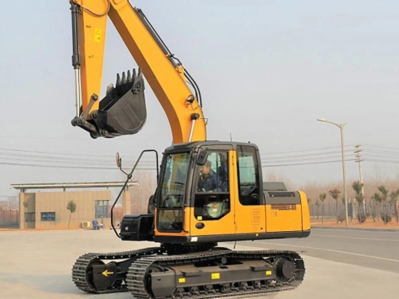 Famous Brand 13.5t Crawler Excavator Xe135b with Rubber Track