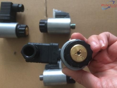Hydraulic Spare Parts Solenoid Coil for Pump Solenoid Coil (3pins, 2 pins)
