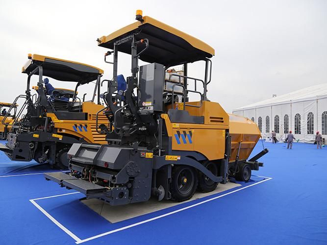 Paving Machine 4.5m Wheeled Asphalt Concrete Paver (RP453L)