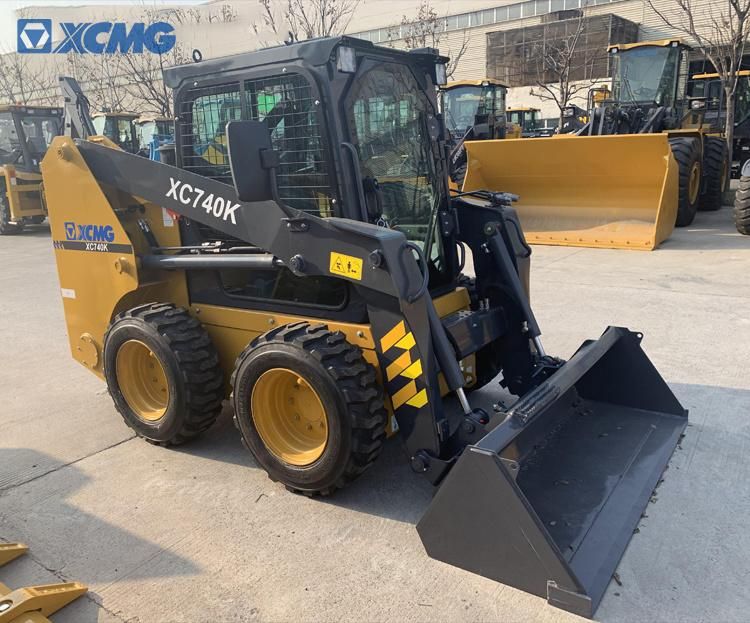 XCMG Official Cheap Mini Wheel Skid Steer Loader 750kg Load with Bucket Attachments Price