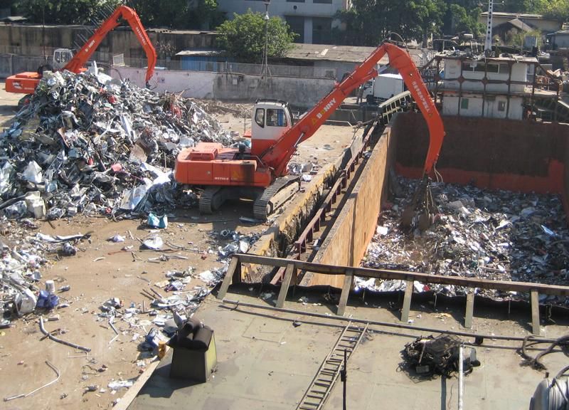 Bonny 43ton Hydraulic Material Handling Machine Handler on Track for Scrap and Waste Recycling