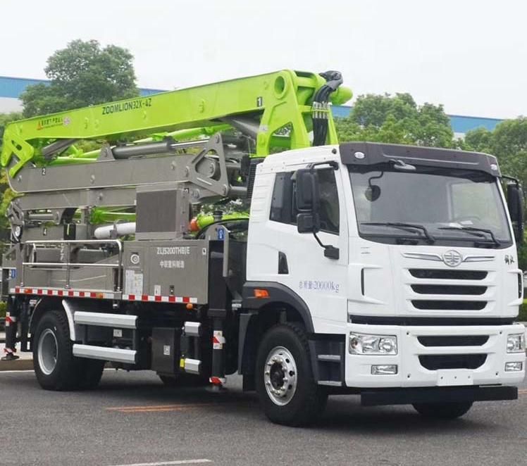 Large Diesel Concrete Fine Stone Pump Portable Mobile Concrete Pump Manufacturer Price