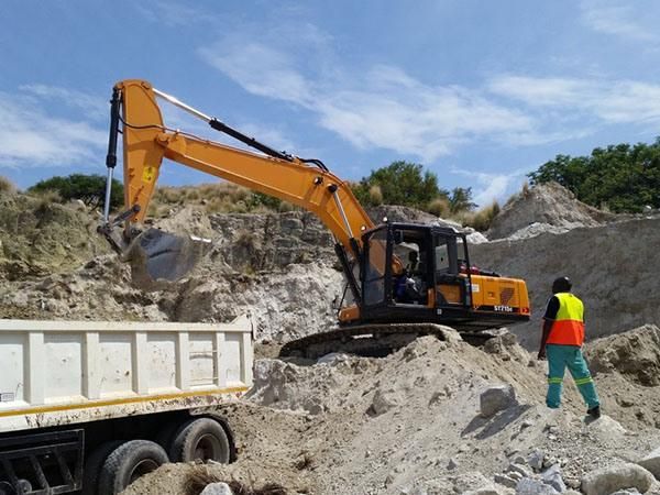 Rock Bucket 1.6cbm 36 Ton Large Crawler Excavator (SY365H)