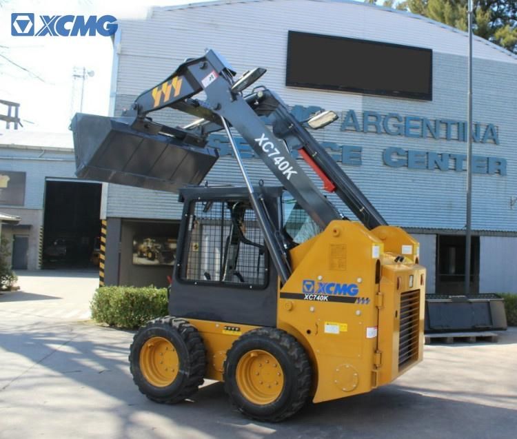 XCMG Official Cheap Mini Wheel Skid Steer Loader 750kg Load with Bucket Attachments Price