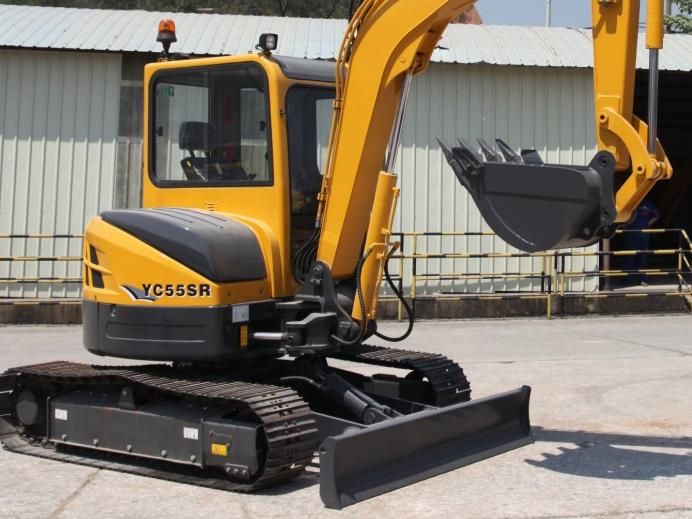 Yuchai Official Manufacture 5.5 Ton Excavator Yc55-8/Yc55sr with Quick Hitch Coupler