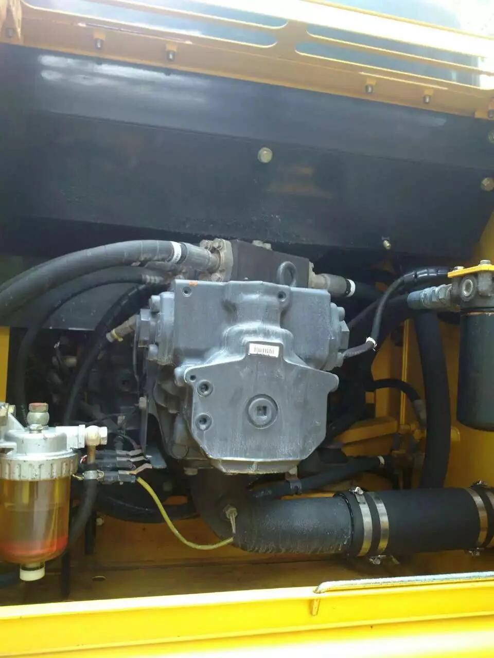 Used Komatsu PC230-7/PC300-6/PC270/PC240/PC320 Excavator/Middle Excavator/Japan Excavator/20-30ton Excavator