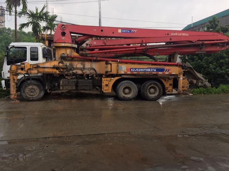 Low Price of Concrete Pumping Machine Trailer Concrete Mixing Pump Hv37V