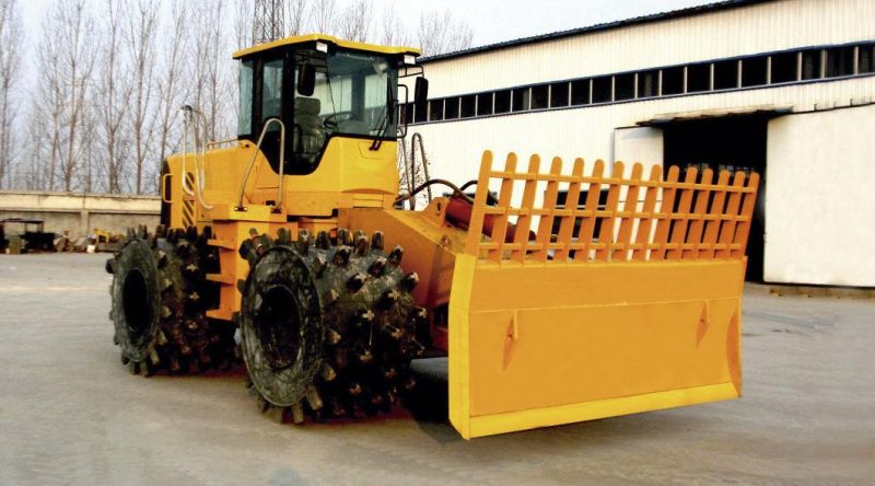 Hydraulic Four Wheel Drive Refuse Landfill Compactor