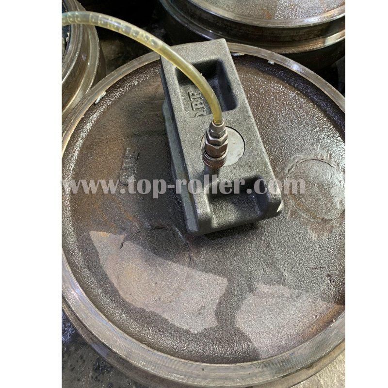 Track Front Idler PC200, E330 for Excavators and Bulldozers Undercarriage Parts