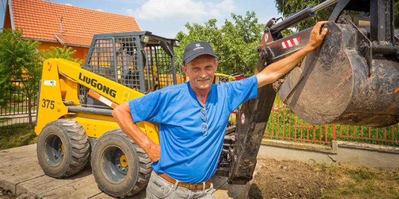 375A 0.45m3 Liugong Mini Skid Steer Loader in Uganda