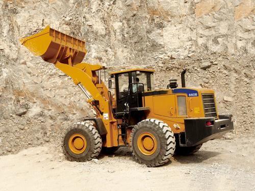Official Manufacturer 5 Ton Mini Wheel Loader Sem655D at a Low Price