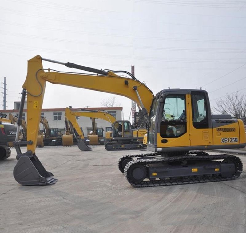 13.5 Ton Hydraulic Excavator Machine with Good Price (XE135B)