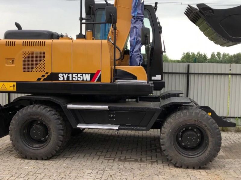 15 Ton Wheel Excavator Sy155W with Breaker in Brazil