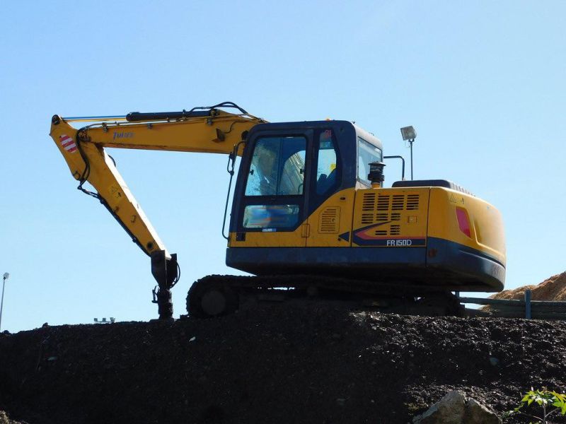 China Manufacturer 15 Ton Crawler Excavator Small Digger