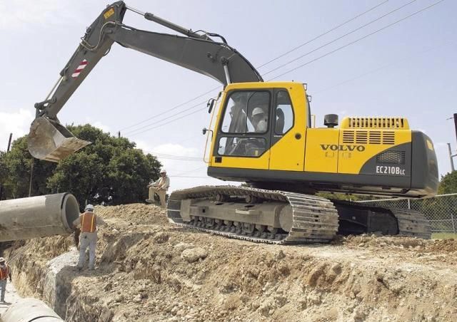 Excavating Machinery Volvo Ec210d 20 Ton 21ton Excavator for Sale