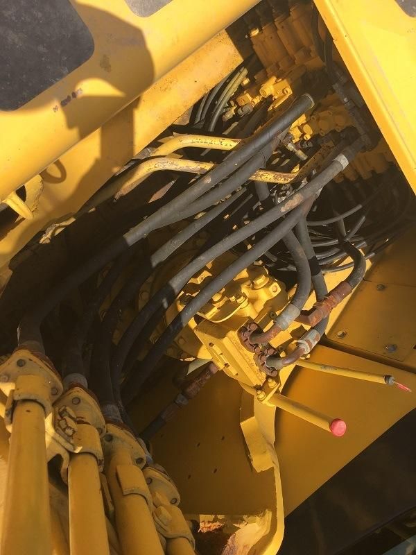 Used Komatsu PC220-7 Hydraulic Excavator Cheaper Price Only 29500us Dollars