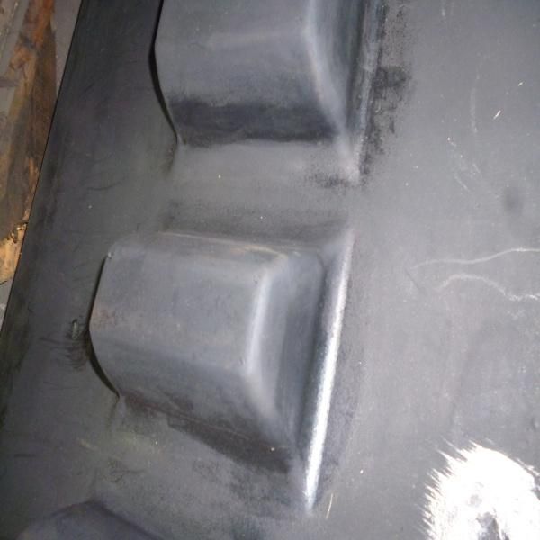 Asphalt Paver Blaw Knox PF5510 Rubber Track (19" width)