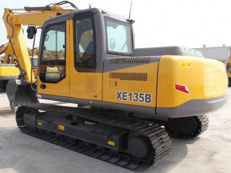 Medium Crawler Excavator 13t Hydraulic Digger 0.52cbm Bucket with Powerful Engine Xe135D