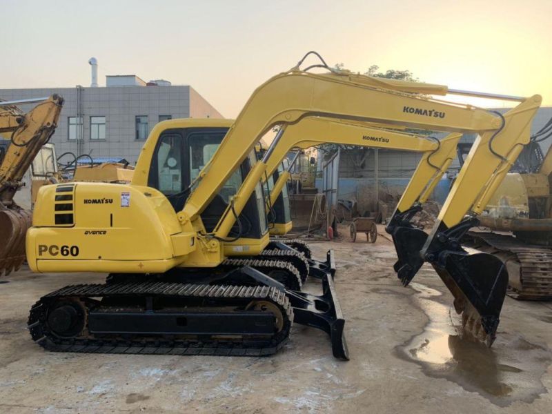Japan Surplus Mini 6t Komatsu PC60 Backhoe Excavator, Komatsu PC60-7 PC70 Crawler Excavator