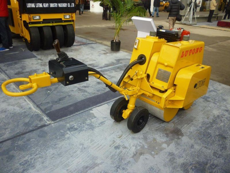 Lutong Vibratory/Static Roller Compactor 0.8 Ton Road Roller with Cheap Price