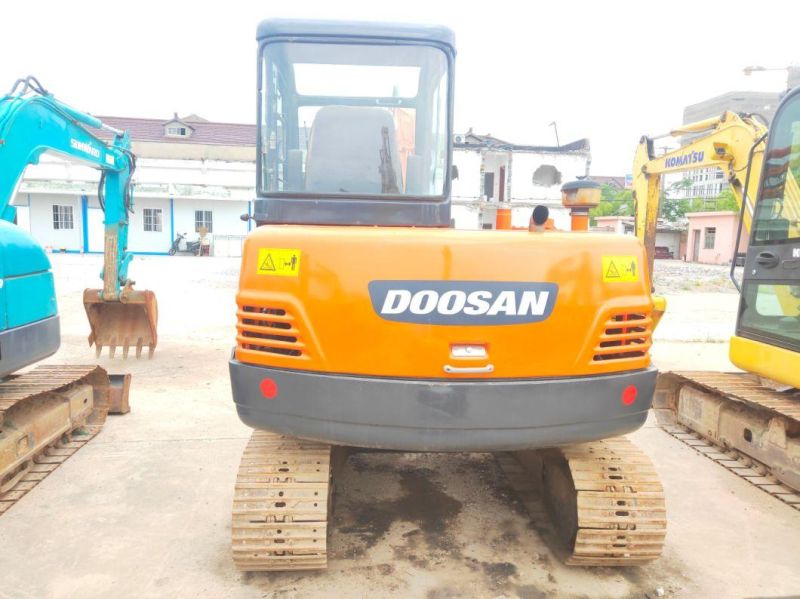 Used Doosan Mini Excavator Dh55-V Tracked Digger for Sale