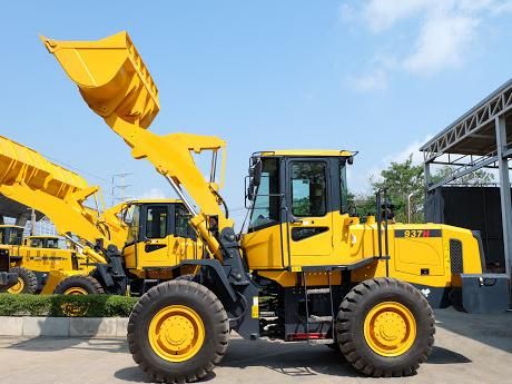 Changlin 937h 3 Ton Wheel Loader with Attachments