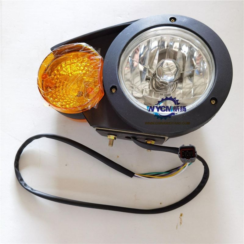Wheel Loader Lamp W370000680b W370000690b Left/Right Front Combination Lamp for S E M Wheel Loader for Sale