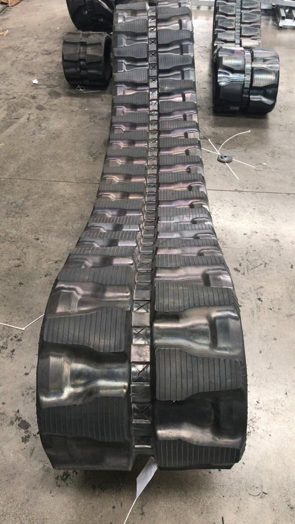 ECR88 Durable Excavator Rubber Track (450-81-76)