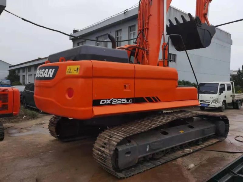 Doosan Dx225LC Used Crawler Digger Mini Excavator Excavators Hitachi Komatsu Caterpillar Second Hand 20 Ton Mining Machine Construction Work South Korea Sale