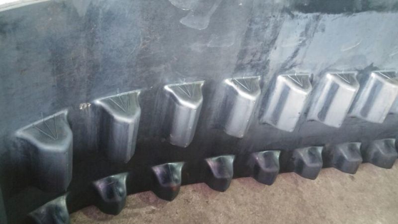 PT60/ 247/257 Rubber Track (381-101.6-42) Without Steel Teeth