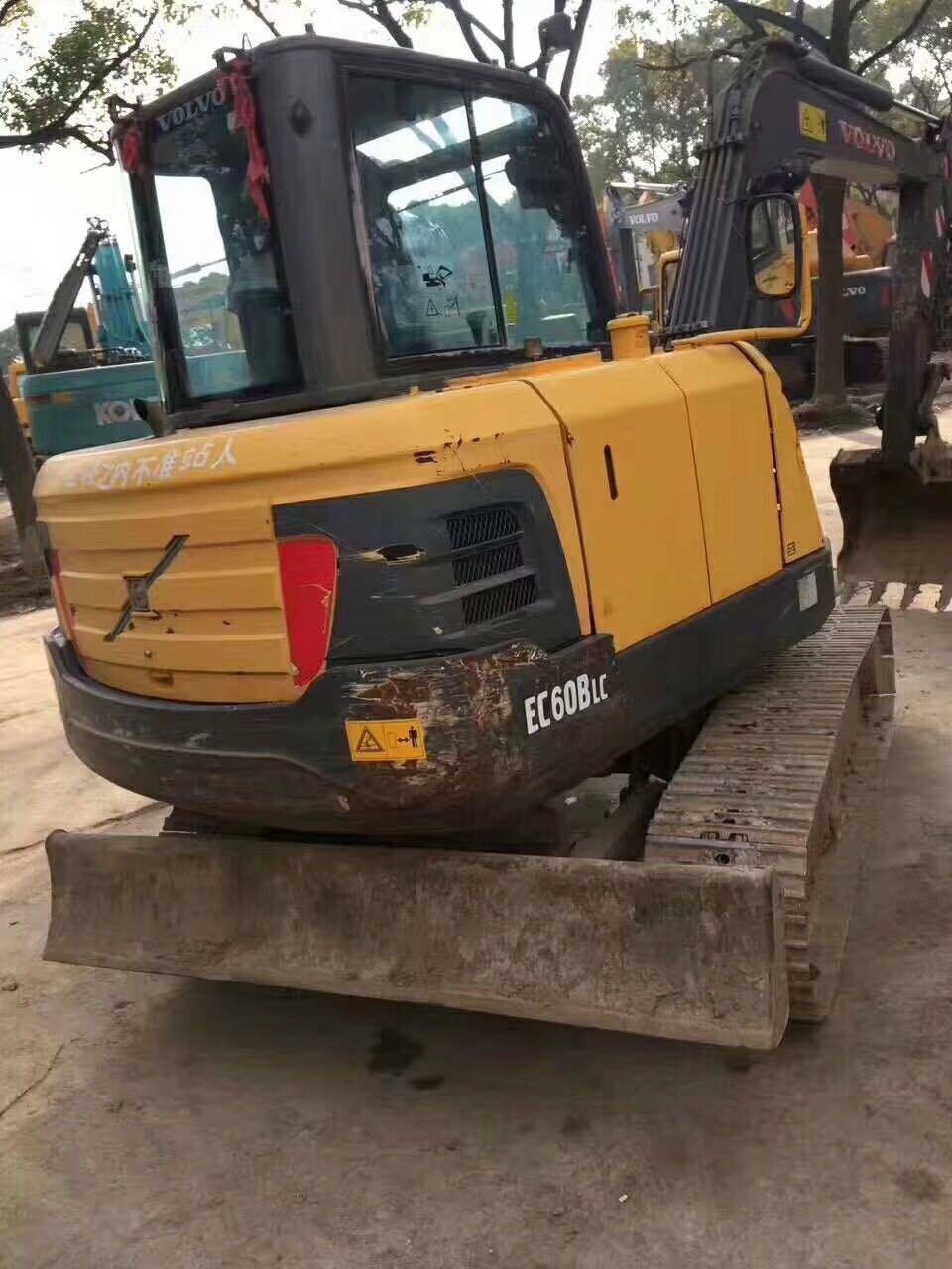 Used Volvo Ec60 Crawler Excavator with Hydraulic Breaker Line and Hammer in Good Condition