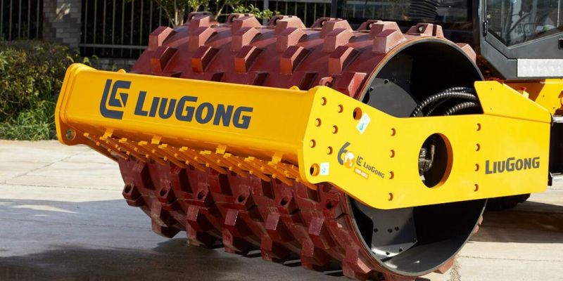Chinese Manufacture Sem520 12200kg 40cm Road Roller with ISO