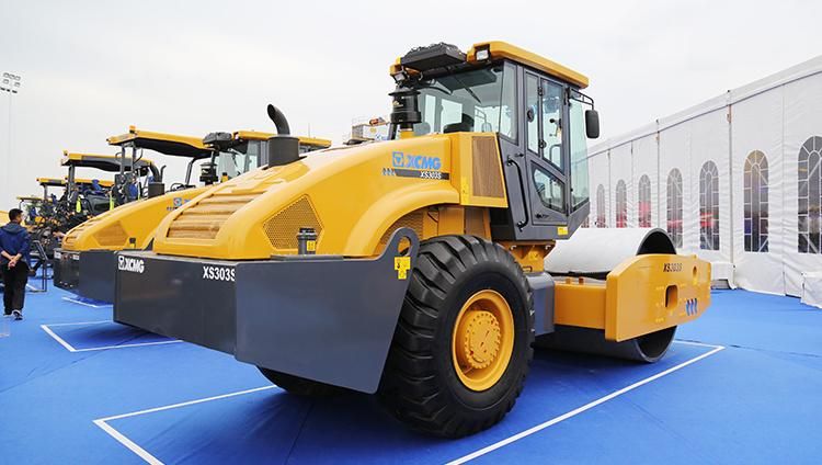 XCMG Xs303s 30 Ton Full Hydraulic Single Drum Vibratory Roller