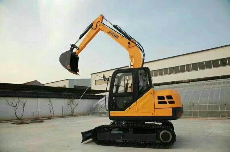 Sinomada 13500kg Jh135D Hydraulic Mini Excavator with Competitive Price
