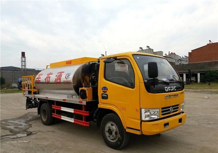 6000 Liters Bitumen Asphalt Distributor Truck Price