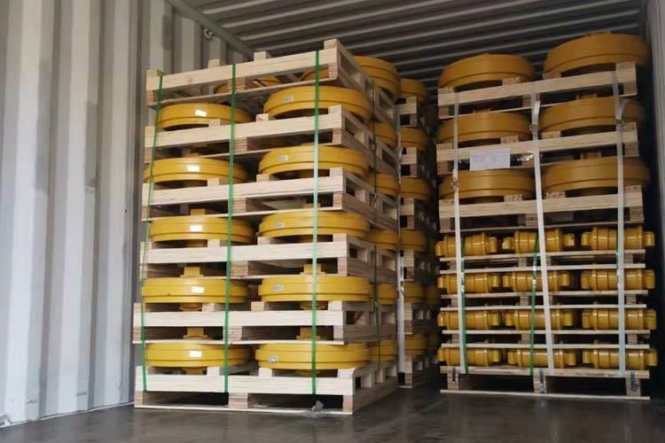 Shantui SD42 Idler 31y-40-03000 Bulldozer Spare Parts D10n Idler Undercarriage Parts