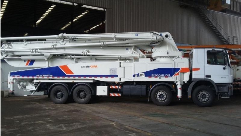 Zoomlion 56X-6rz Concrete Pump Truck with 240m3 Output