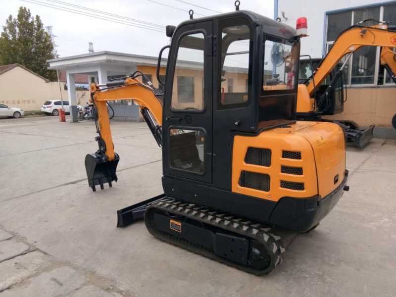 China Supplier Mini Excavators Kubota Engine Japan Import Engine Excavator with Price Best Quality 2500kg Diggers