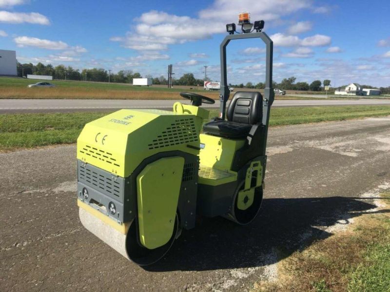 2000lb Honda Gasoline Power Double Wheel Hydraulic Vibration Road Compactor