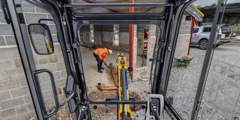 China Brand Mini Excavator 9018f with 13.4 Kw/2200rpm Power