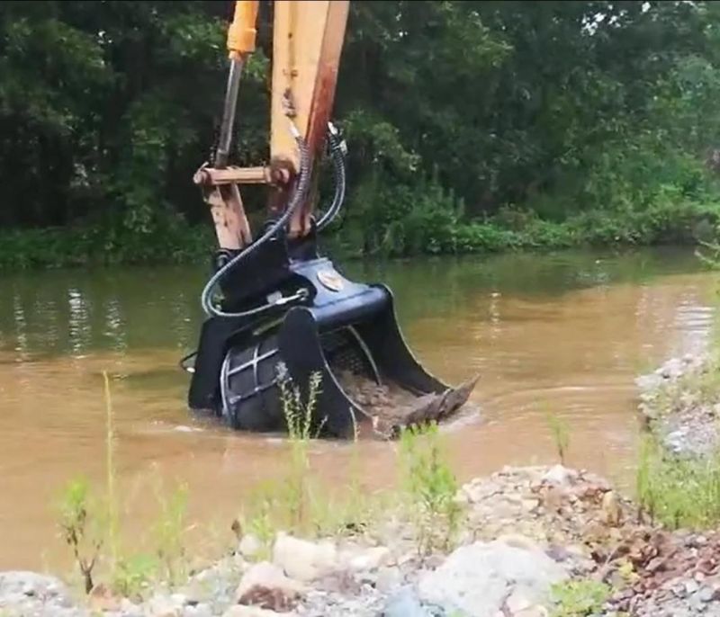 Construction Machinery Flip Screen Bucket Skid Steer Screening Bucket Rotary Screening Bucket