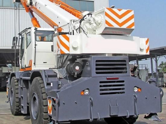 100tons Telescopic Arm Mobile Rough Terrain Crane Truck Rt100