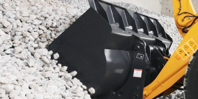 Earthmoving Machinery Factory Price Rated Load 4000kg 840h Bucket 2.1 Front Wheel Loader