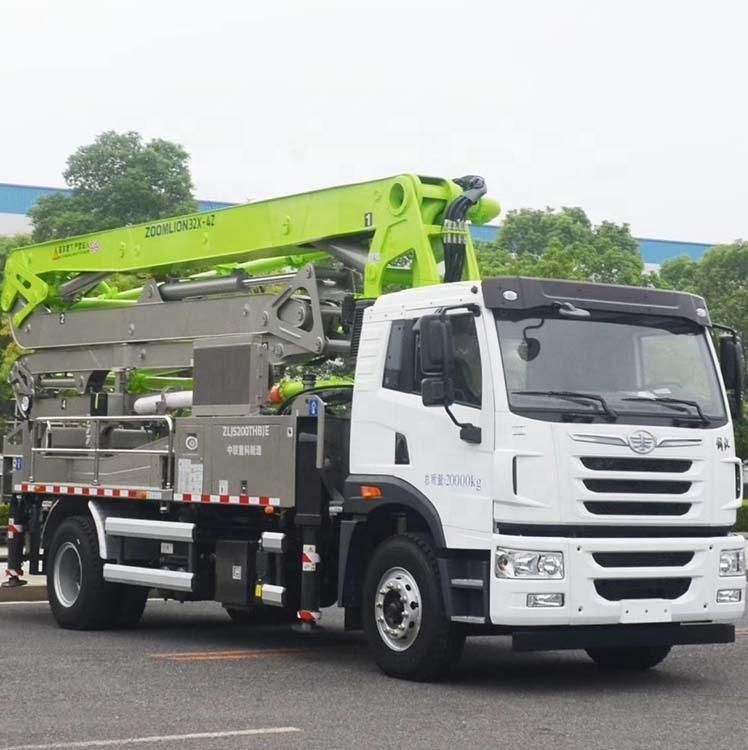 Zoomlion 40m Truck Mounted Concrete Pump with Spare Parts