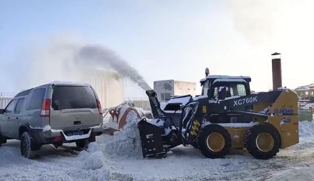 China Hot Sale 1ton Small Skid Steer Loader Xc760K with Good Performance