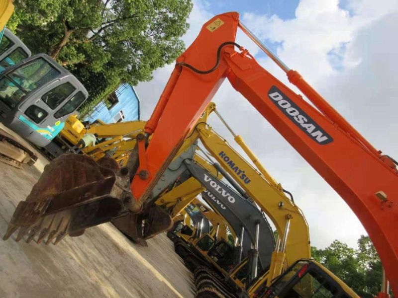 Doosan 300 LC -7 Excavator