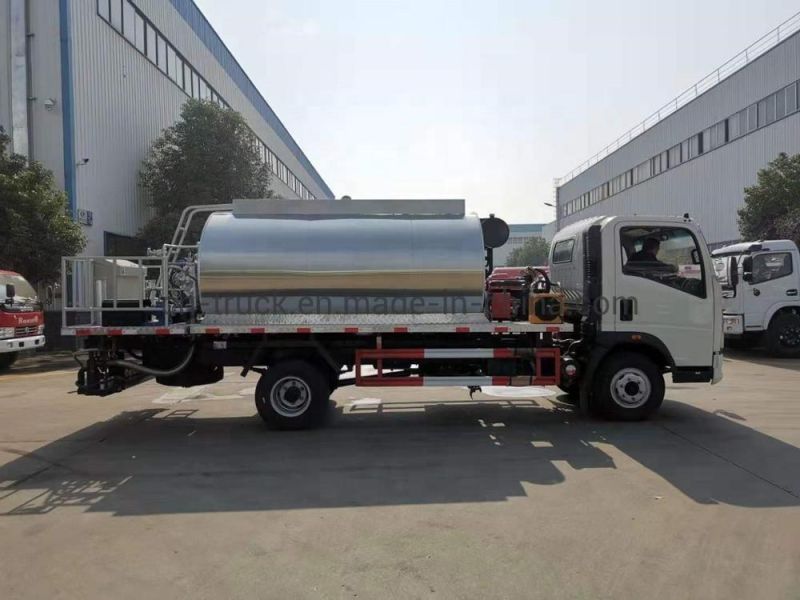 Factory Sales HOWO 4ton 5ton 6ton Asphalt Tank Vehicle Bitumen Sprayer Truck