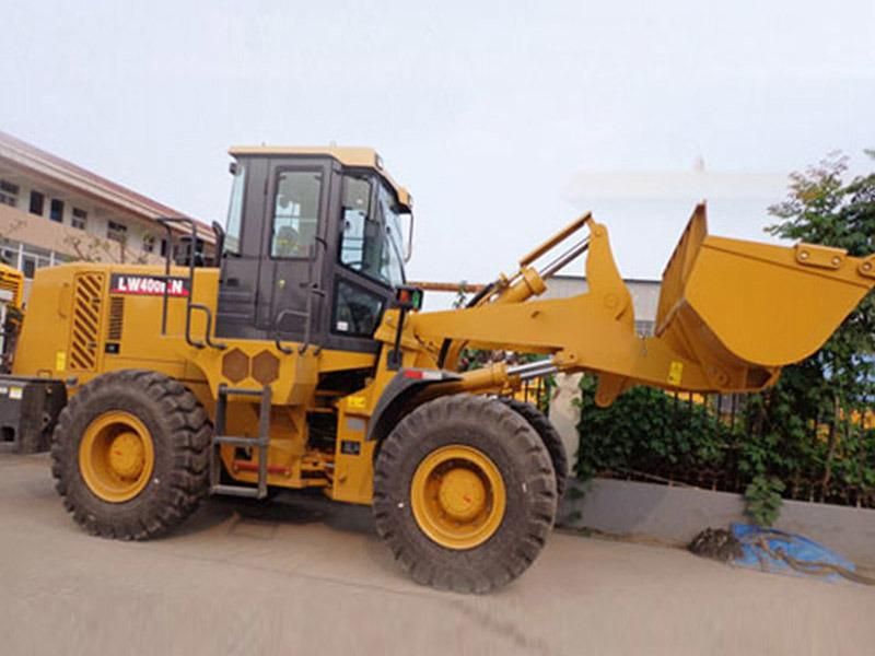 China Hot Selling 4t Wheel Loader with 2.4cbm Bucket